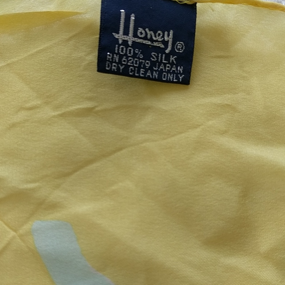 SILK SCARF! - Picture 7 of 8